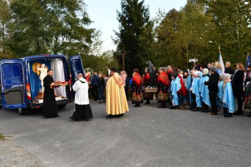 NAWIEDZENIA FIGURY ŚW. MICHAŁA ARCHANIOŁA Z GROTY OBJAWIEŃ NA GARGANO