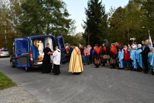 NAWIEDZENIA FIGURY ŚW. MICHAŁA ARCHANIOŁA Z GROTY OBJAWIEŃ NA GARGANO