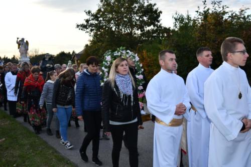 NAWIEDZENIA FIGURY ŚW. MICHAŁA ARCHANIOŁA Z GROTY OBJAWIEŃ NA GARGANO