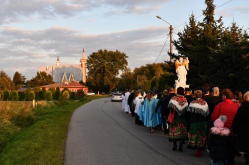 NAWIEDZENIA FIGURY ŚW. MICHAŁA ARCHANIOŁA Z GROTY OBJAWIEŃ NA GARGANO